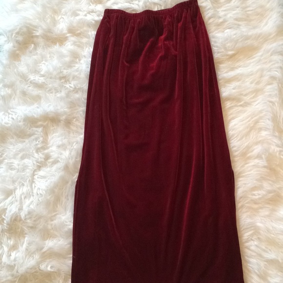 Long red velvet skirt Clearance
